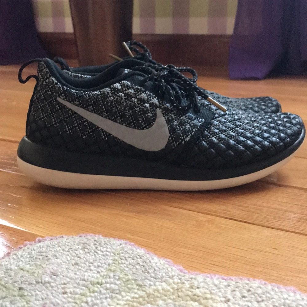 Black & White faded Nike Sneakers!